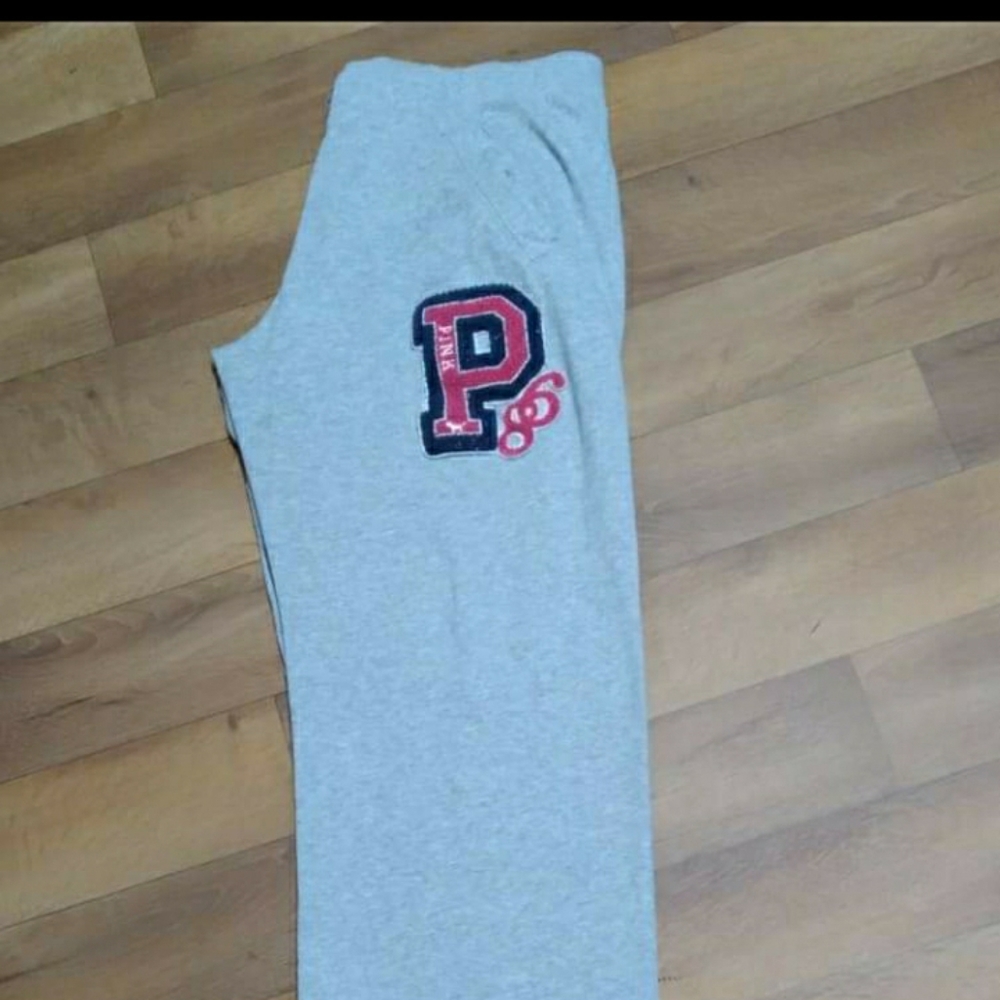 Gray love PINK sweat pants.